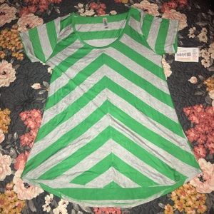 Lularoe classicT size small